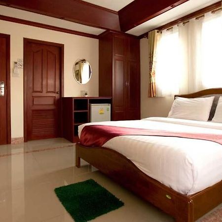 Bluebird Inn Паттайя Экстерьер фото