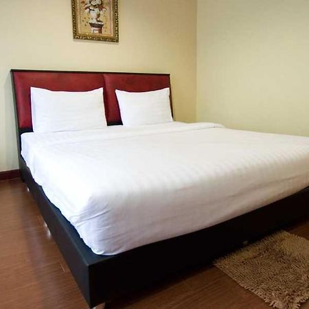 Bluebird Inn Паттайя Экстерьер фото