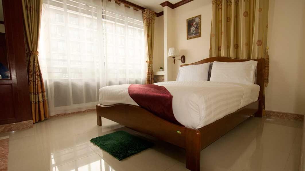 Bluebird Inn Паттайя Экстерьер фото