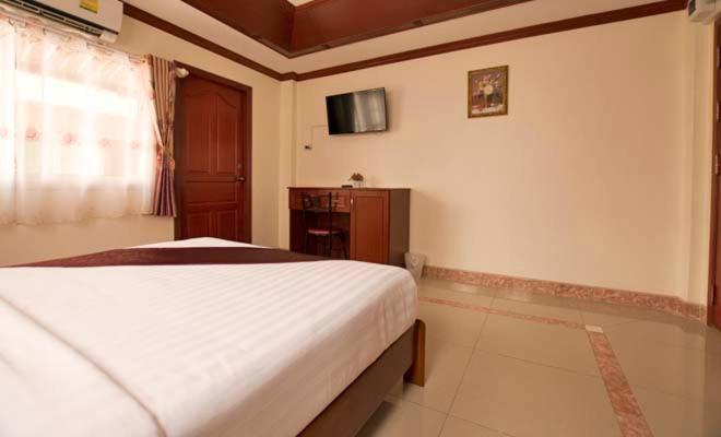 Bluebird Inn Паттайя Экстерьер фото