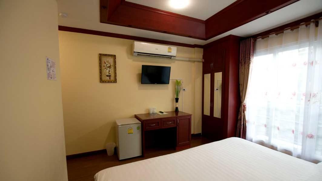 Bluebird Inn Паттайя Экстерьер фото
